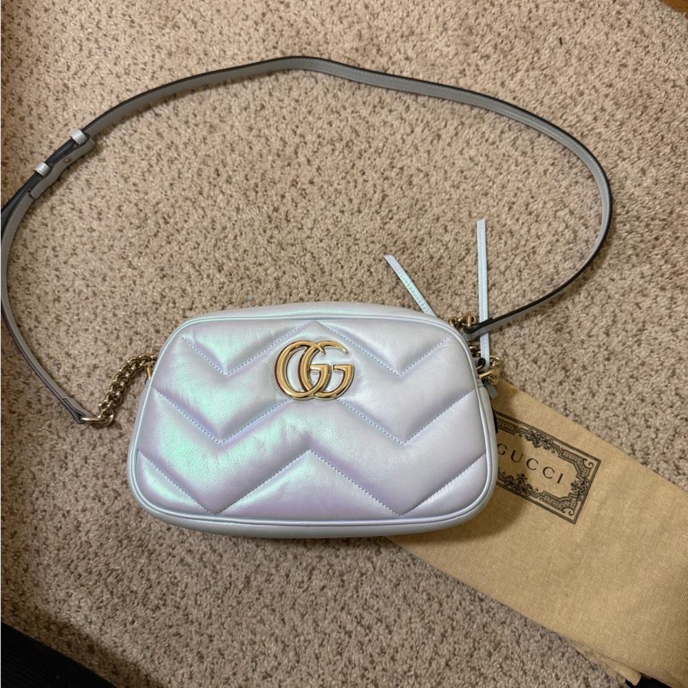 Gucci Iridescent Pearl Crossbody Bag-READ!